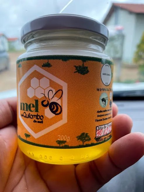 Pote de mel de 240 ml com a nova embalagem do Mel do Quilombo
