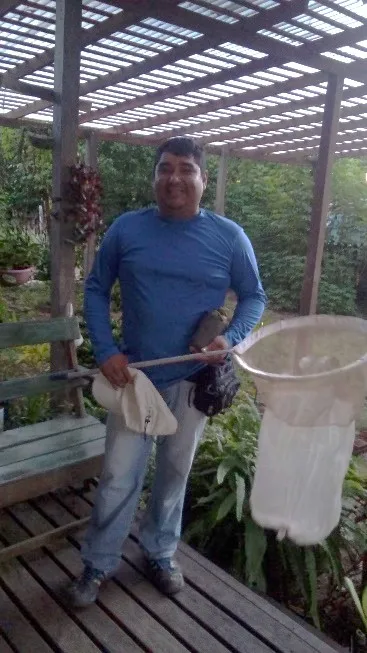 Richardson Frazão em preparação para coleta das abelhas